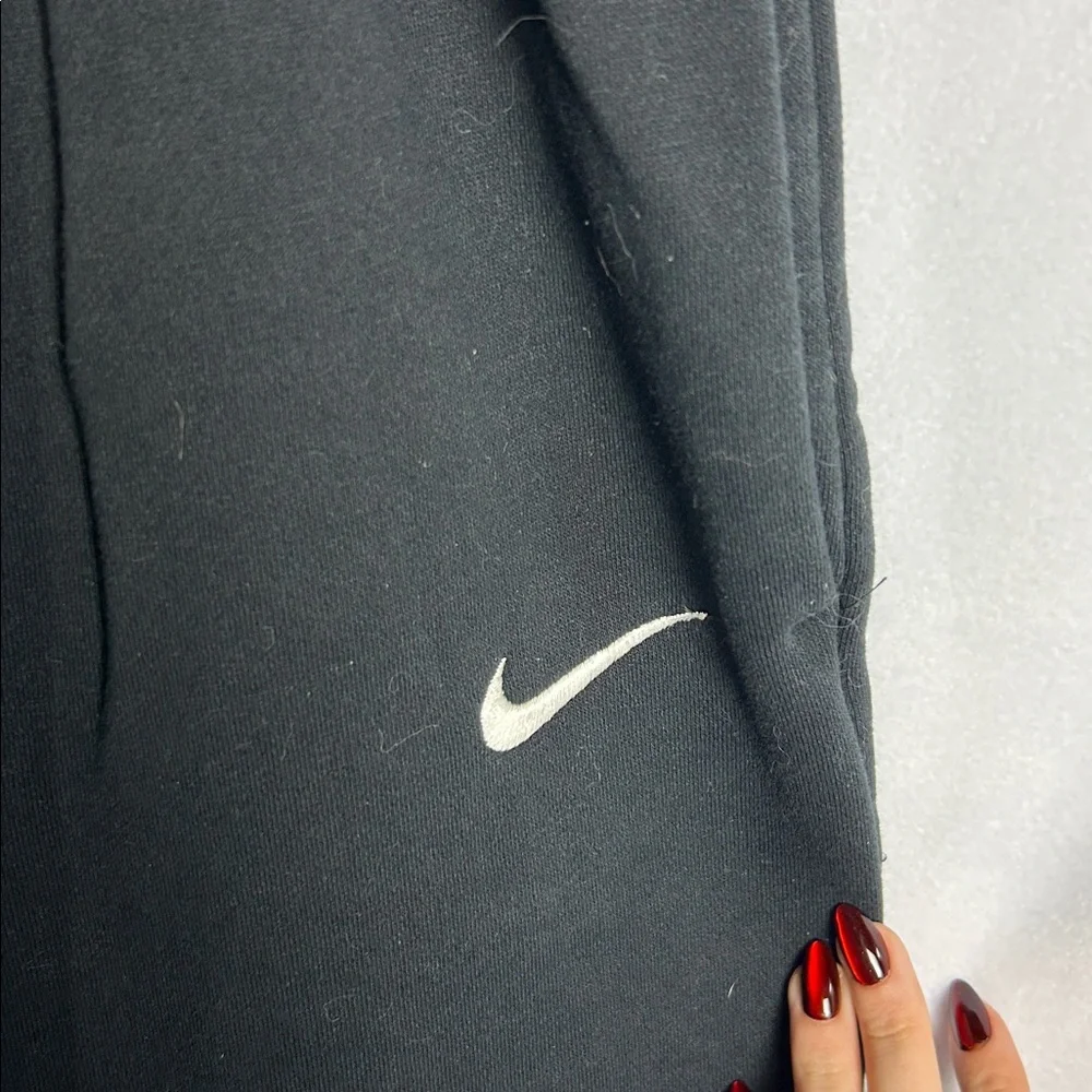 Nike Black Sweatpants with Logo - Picture 3 of 7
